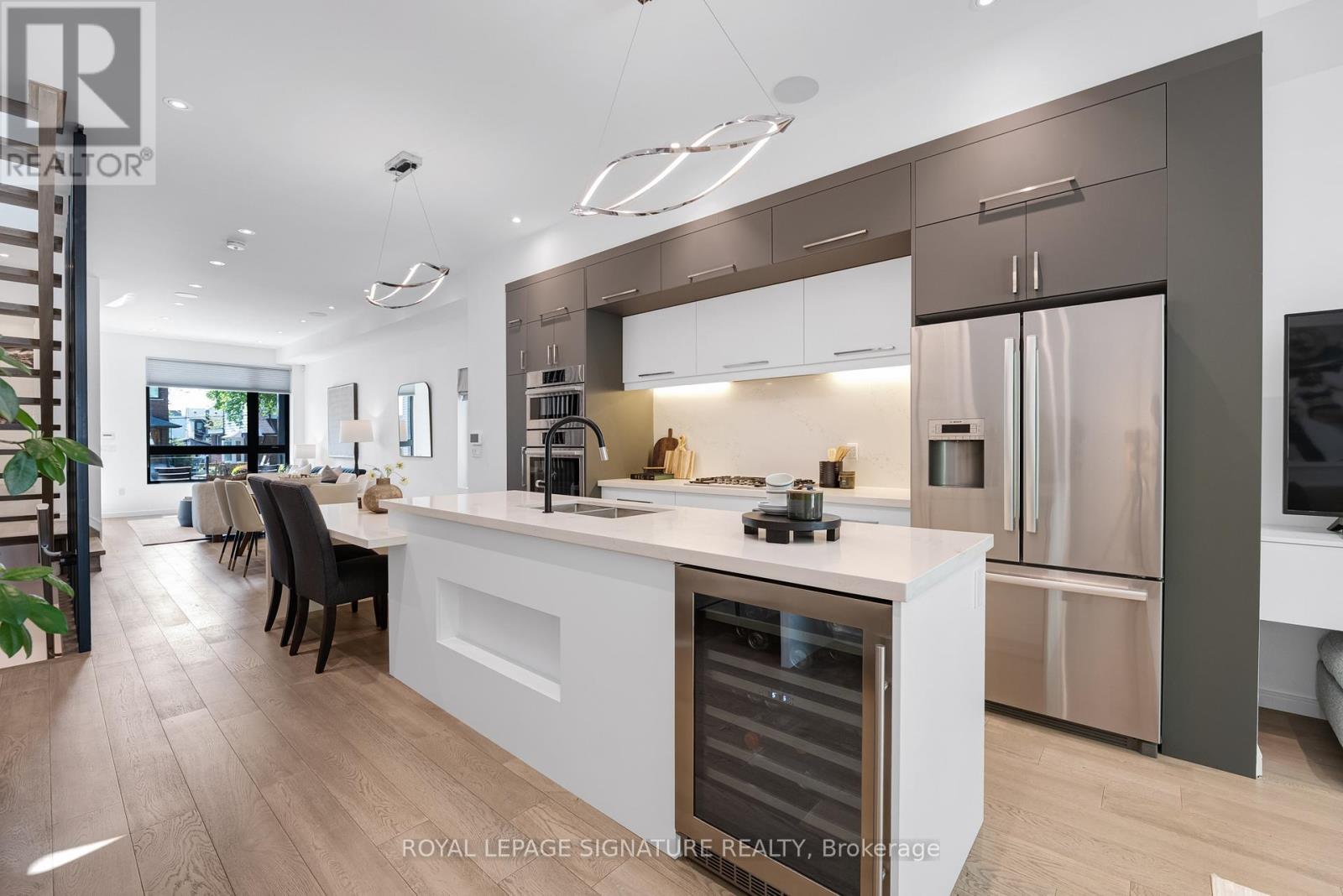 39 Coleridge Avenue, Toronto (Woodbine-Lumsden), Ontario  M4C 4H4 - Photo 12 - E13155376