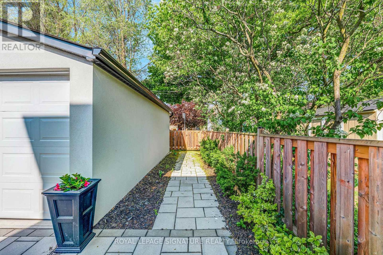 39 Coleridge Avenue, Toronto (Woodbine-Lumsden), Ontario  M4C 4H4 - Photo 47 - E13155376