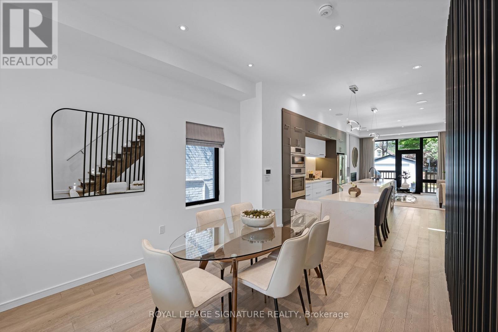 39 Coleridge Avenue, Toronto (Woodbine-Lumsden), Ontario  M4C 4H4 - Photo 5 - E13155376