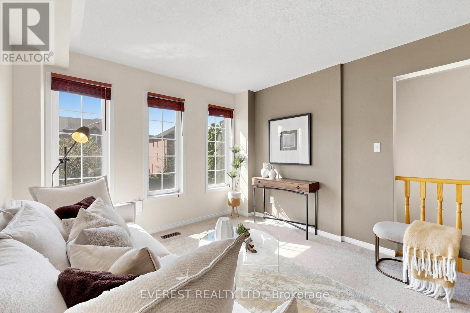 116 Conn Smythe Drive, Toronto, Ontario  M1J 3P5 - Photo 4 - E13155400