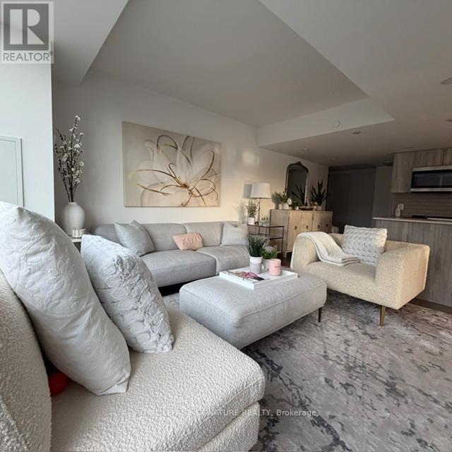 519 - 1401 O'connor Drive, Toronto, Ontario  M4B 2S9 - Photo 5 - E13155460