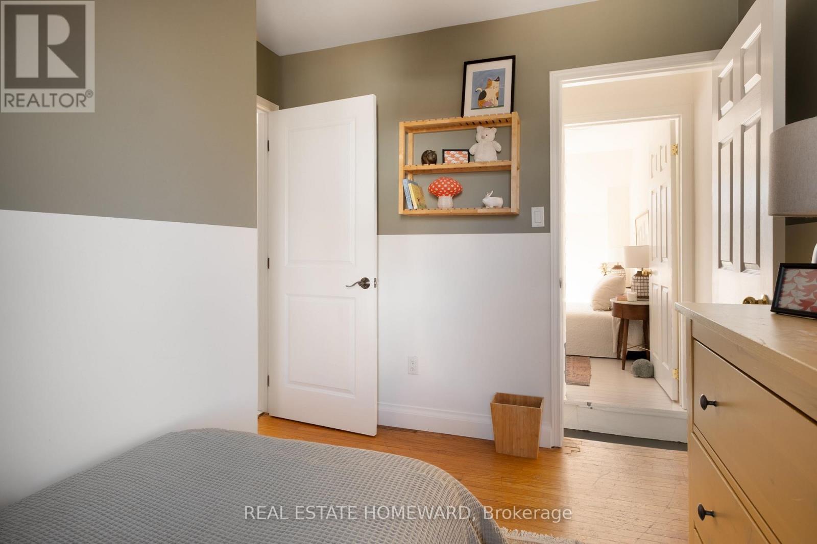 52 Balfour Avenue, Toronto, Ontario  M4C 1T6 - Photo 22 - E13155614