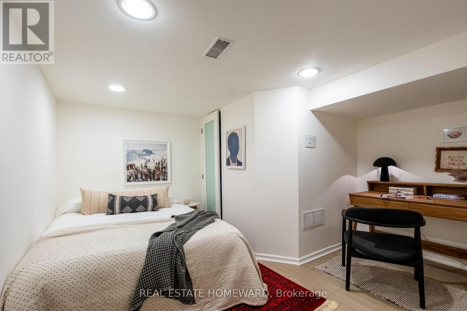 52 Balfour Avenue, Toronto, Ontario  M4C 1T6 - Photo 28 - E13155614