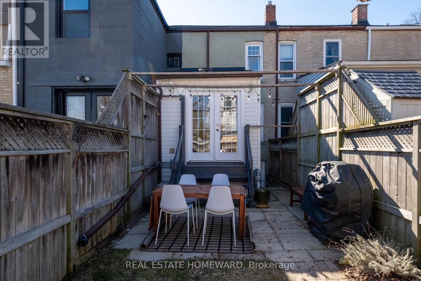 52 Balfour Avenue, Toronto, Ontario  M4C 1T6 - Photo 35 - E13155614