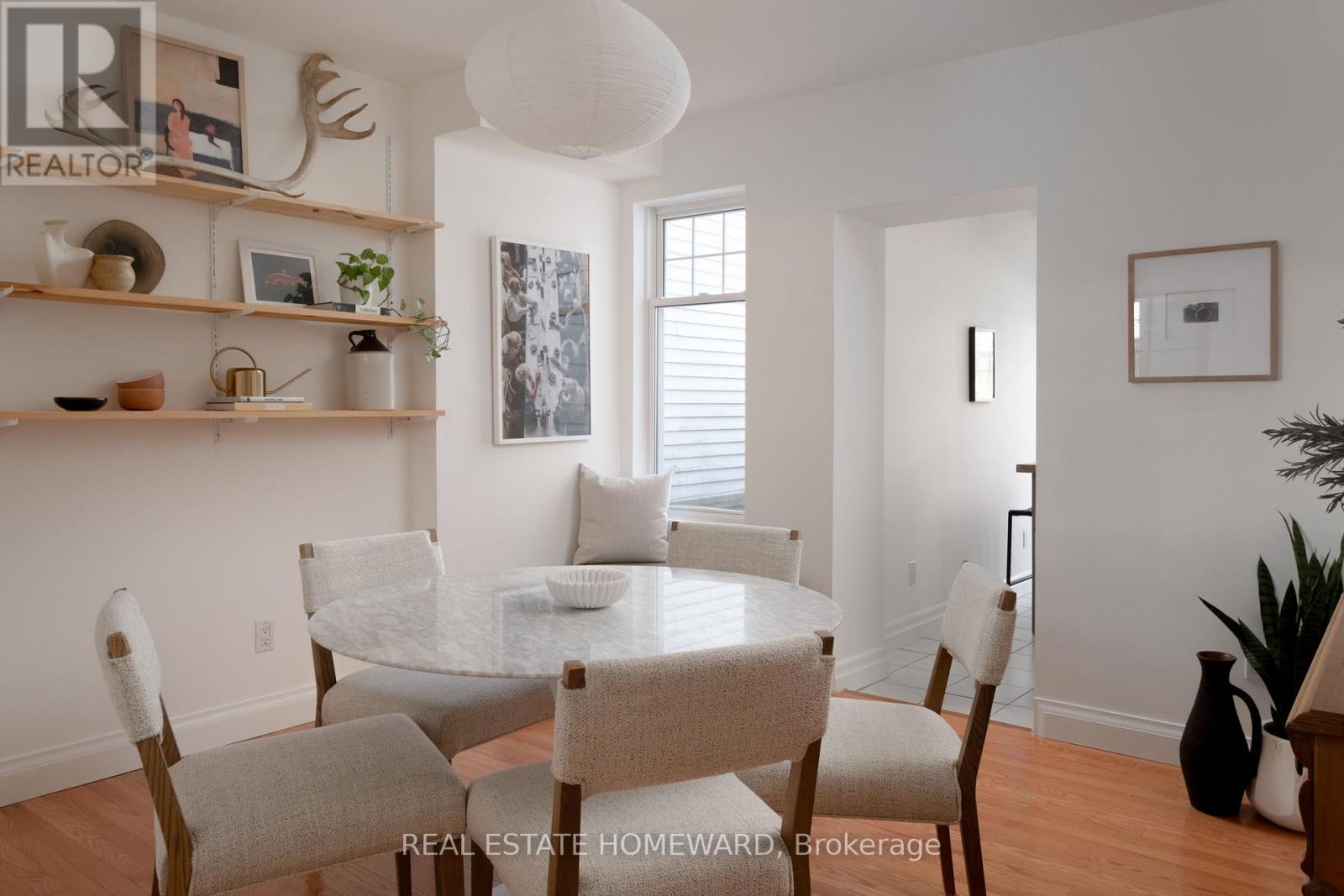 52 Balfour Avenue, Toronto, Ontario  M4C 1T6 - Photo 8 - E13155614