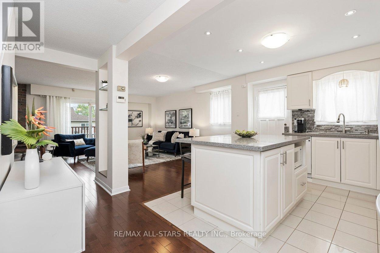 15 Montezuma Trail, Toronto, Ontario  M1V 1K4 - Photo 10 - E13155628