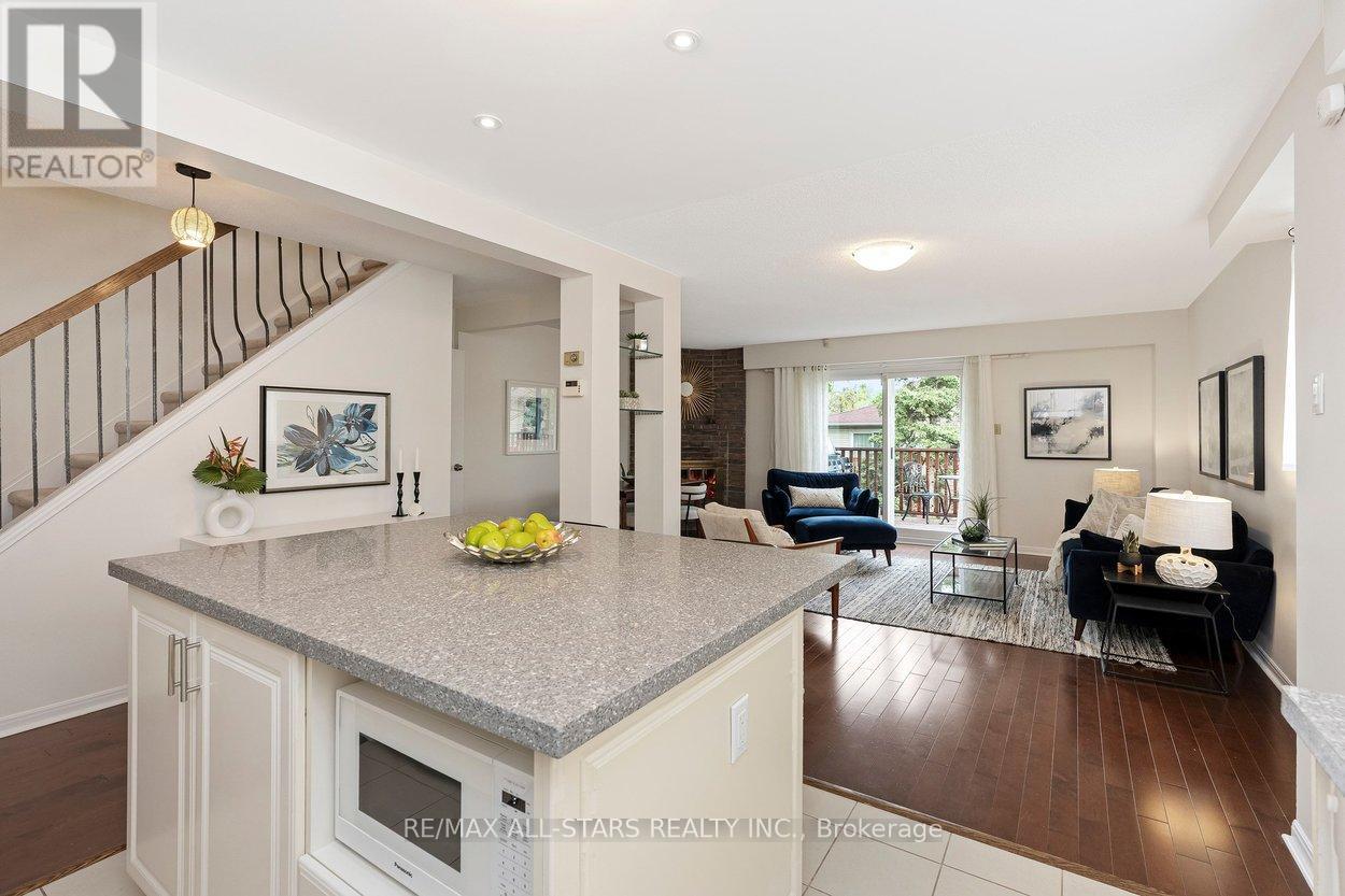 15 Montezuma Trail, Toronto, Ontario  M1V 1K4 - Photo 11 - E13155628