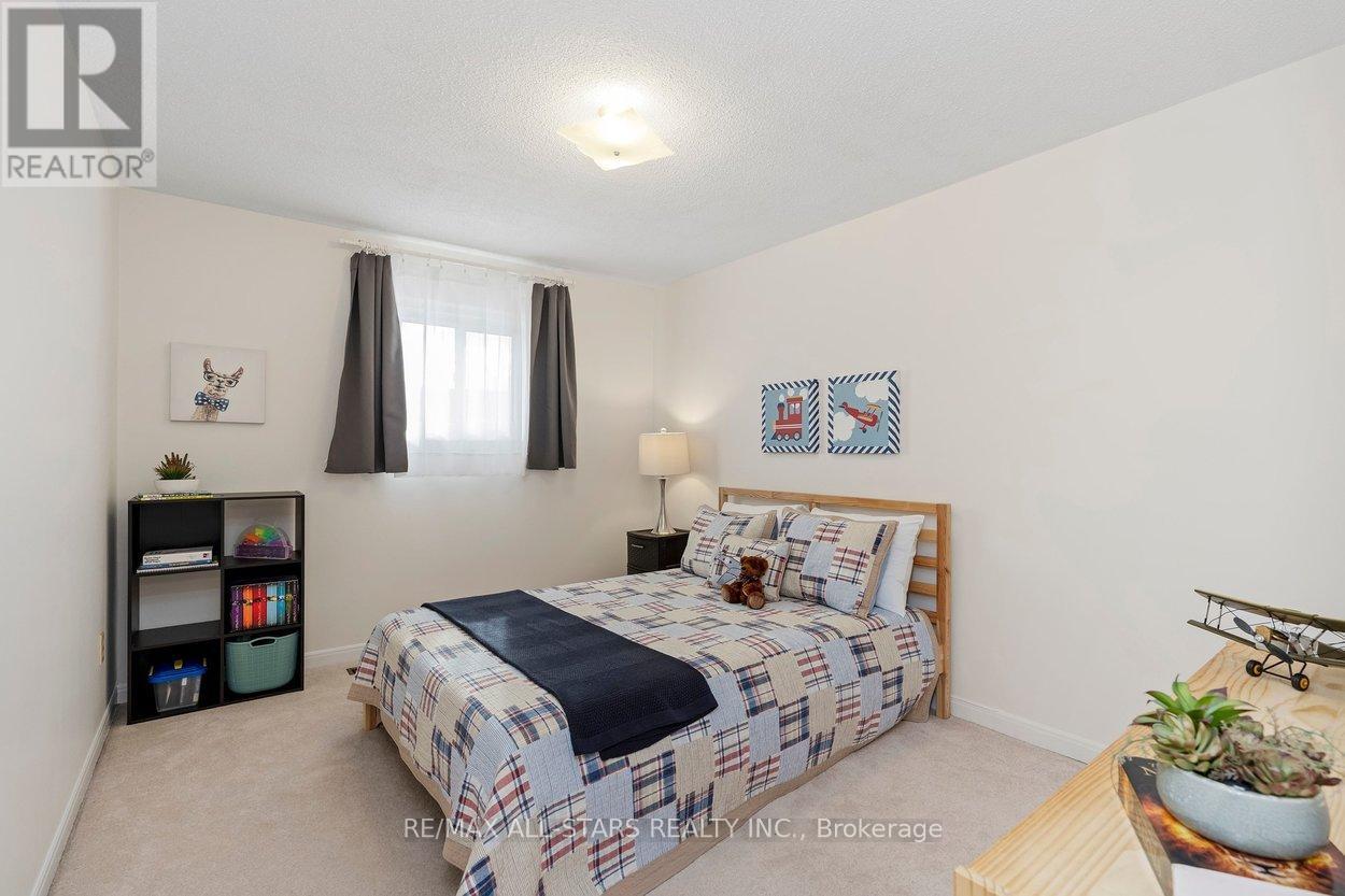 15 Montezuma Trail, Toronto, Ontario  M1V 1K4 - Photo 24 - E13155628