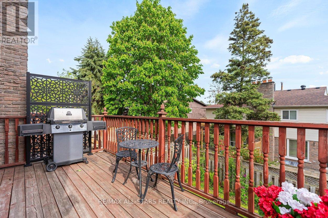 15 Montezuma Trail, Toronto, Ontario  M1V 1K4 - Photo 45 - E13155628