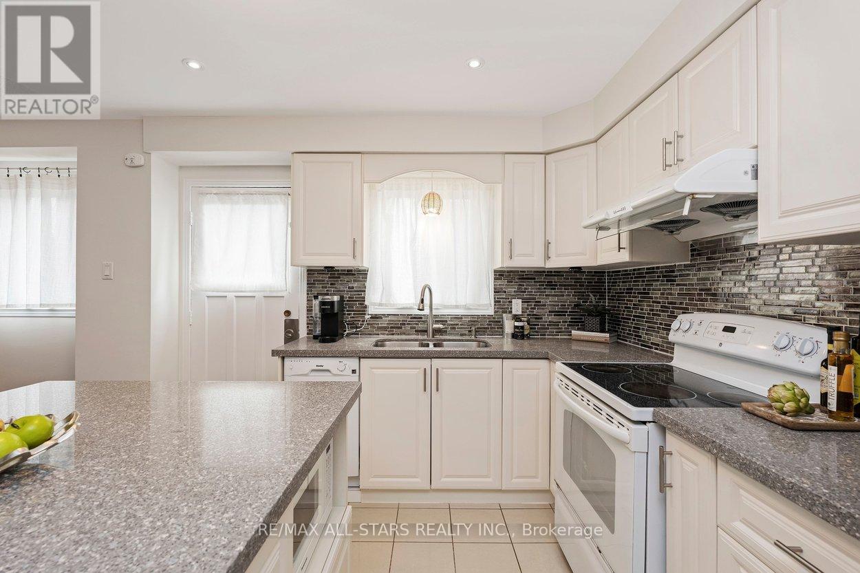 15 Montezuma Trail, Toronto, Ontario  M1V 1K4 - Photo 8 - E13155628