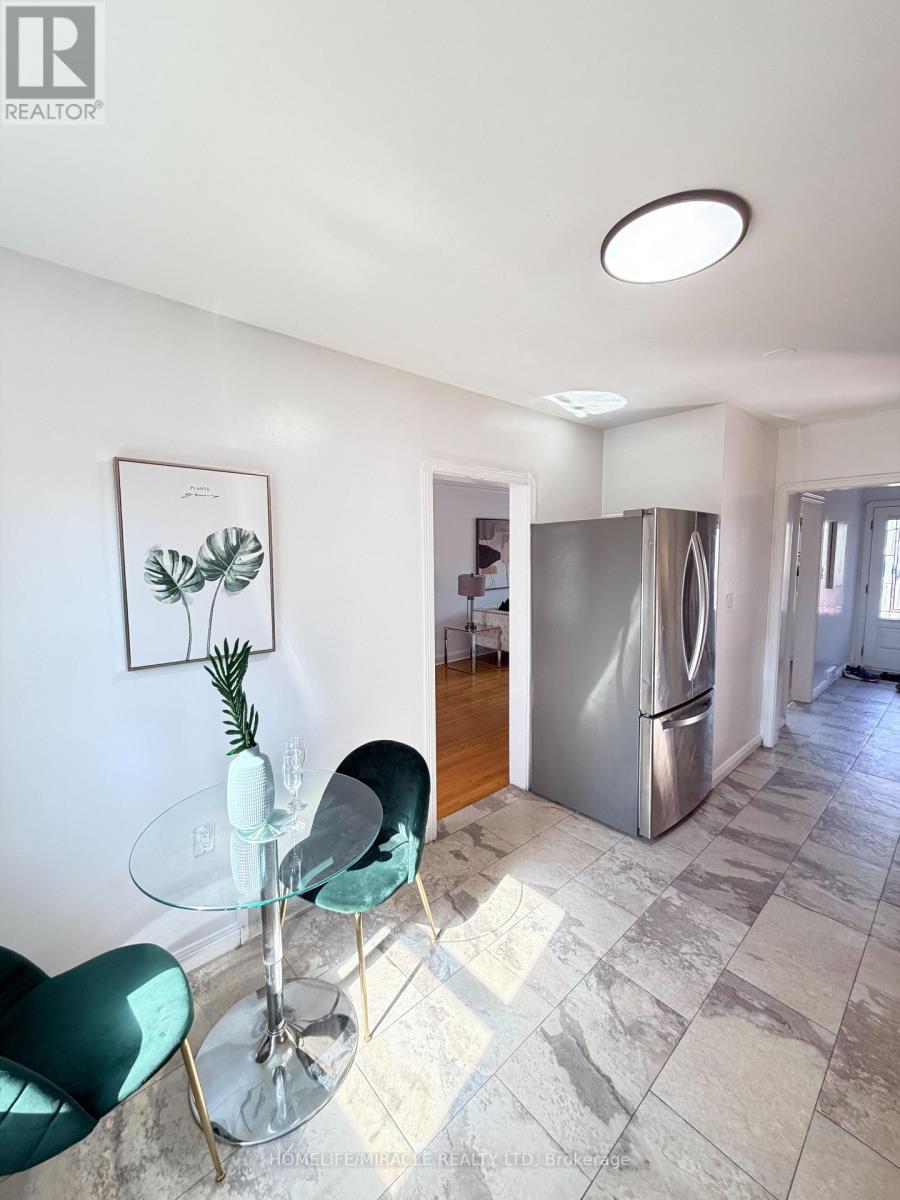 12 Roselm Road, Toronto, Ontario  M1R 3Y6 - Photo 6 - E13155720
