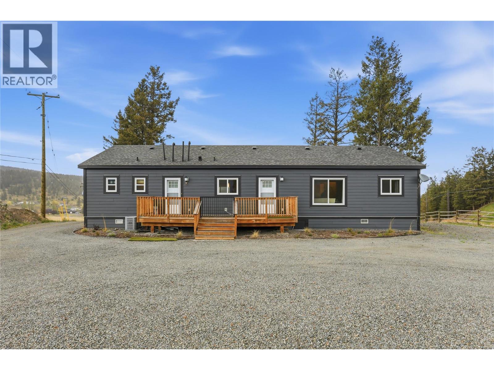 1201 Cariboo Avenue, Clinton, British Columbia  V0K 1K0 - Photo 1 - 10388058