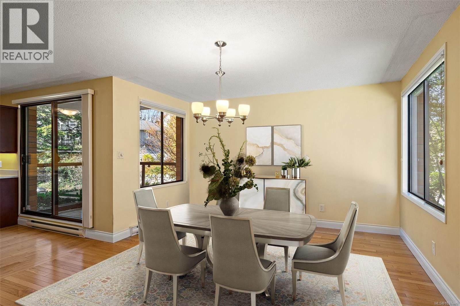 201 1280 Newport Ave, Oak Bay, British Columbia  V8S 5E7 - Photo 13 - 1037440