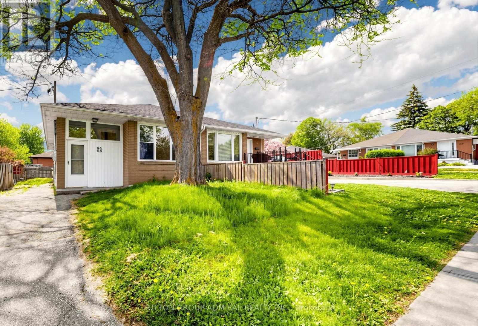 86 NEWBURY DRIVE, Newmarket, Ontario