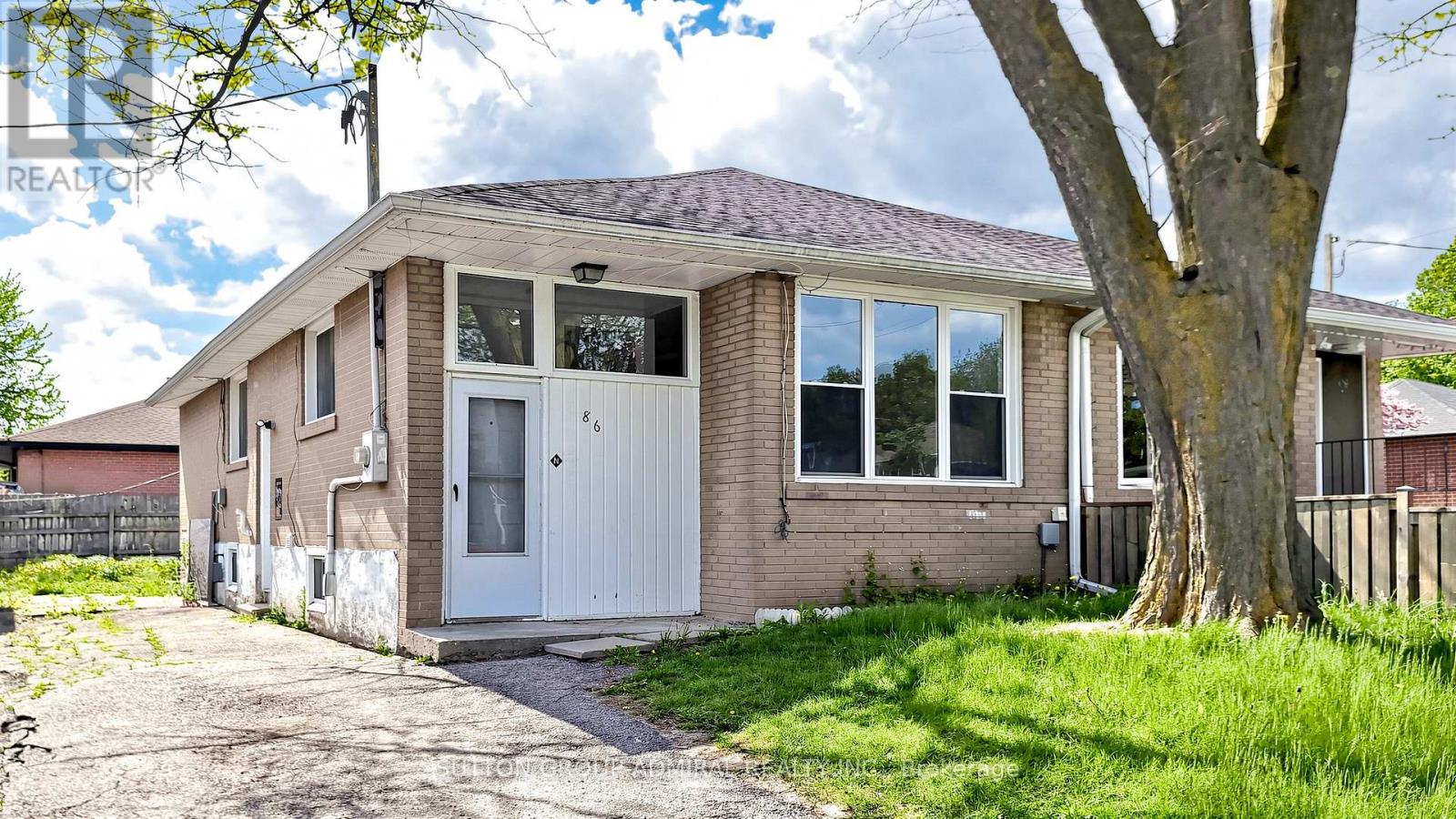 86 Newbury Drive, Newmarket, Ontario  L3Y 4R3 - Photo 2 - N13155440