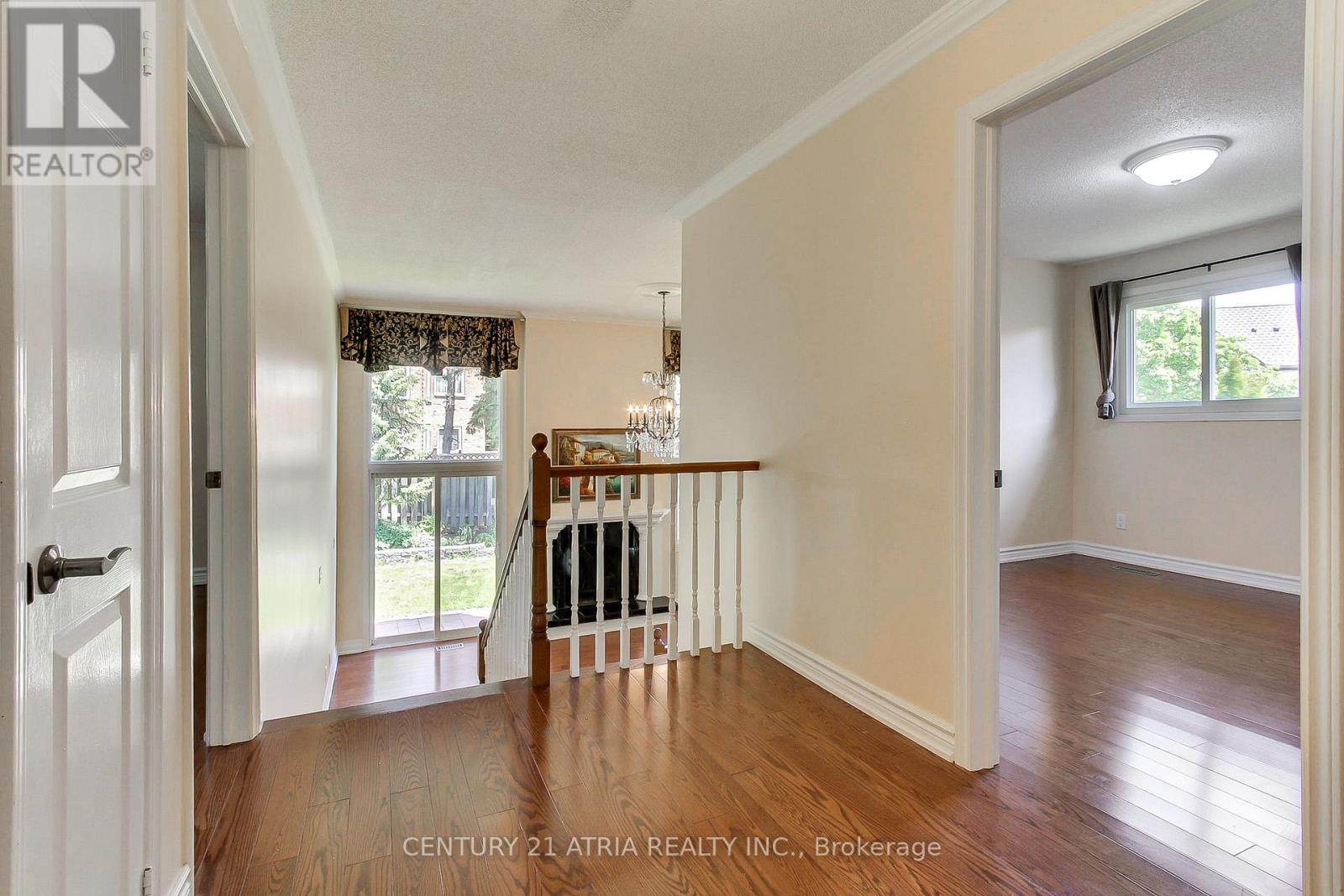 10 Laurwood Court, Aurora, Ontario  L4G 5C2 - Photo 19 - N13155536