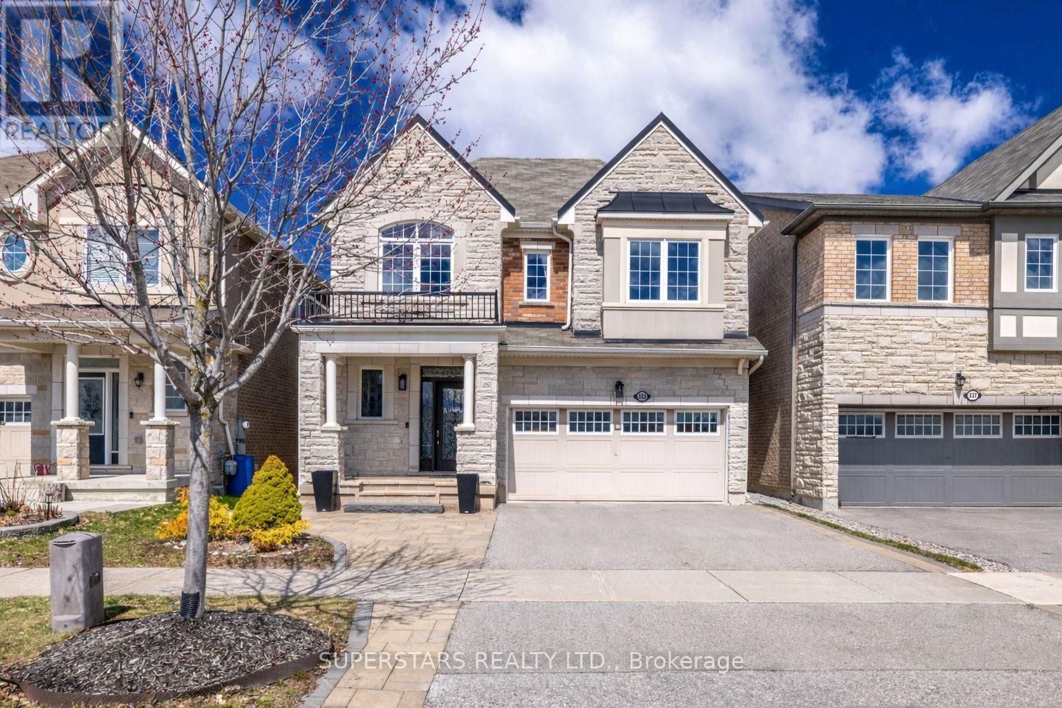333 Thomas Phillips Drive, Aurora, Ontario  L4G 0T3 - Photo 1 - N13155582