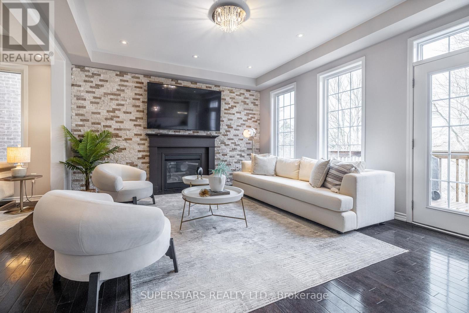 333 Thomas Phillips Drive, Aurora, Ontario  L4G 0T3 - Photo 12 - N13155582