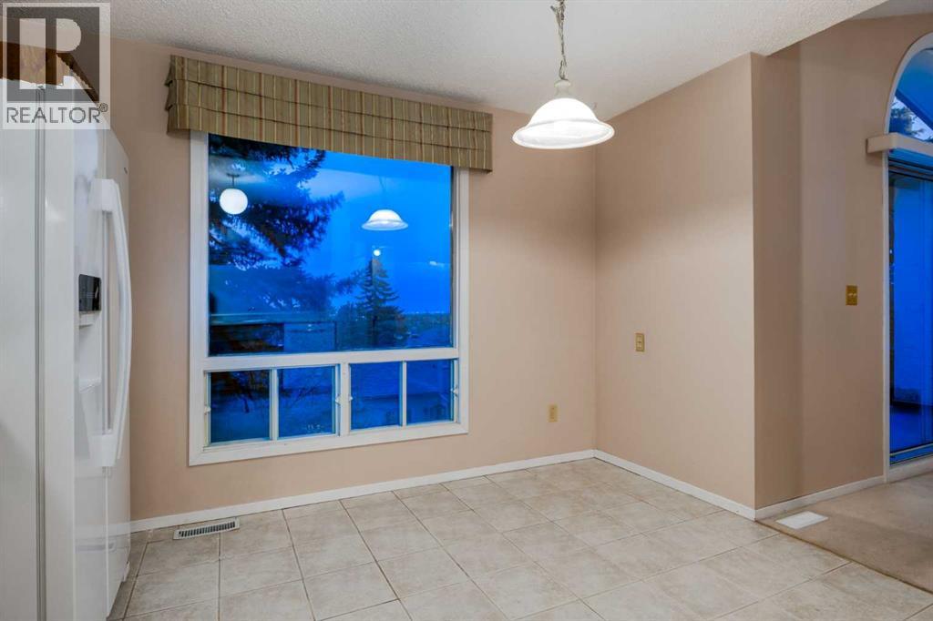 114 Strathlorne Mews SW, Calgary, Alberta  T3H 1V1 - Photo 26 - A2310453