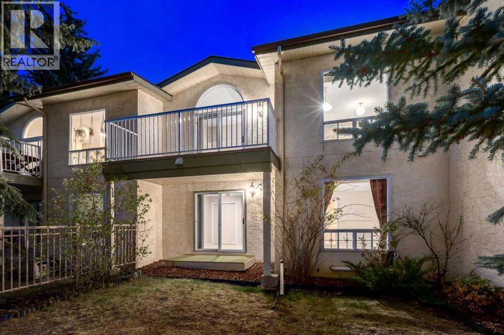 114 Strathlorne Mews SW, Calgary, Alberta  T3H 1V1 - Photo 1 - A2310453