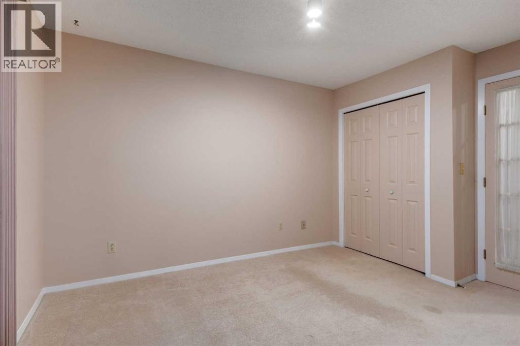 114 Strathlorne Mews SW, Calgary, Alberta  T3H 1V1 - Photo 38 - A2310453