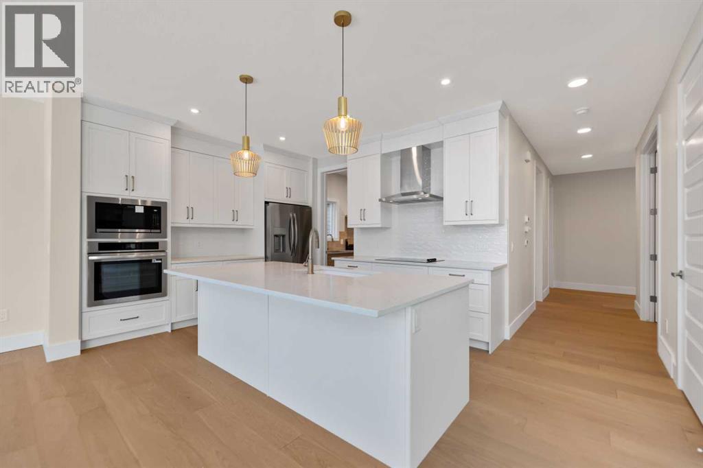 185 South Shore View, Chestermere, Alberta  T1X 2Y3 - Photo 3 - A2313369