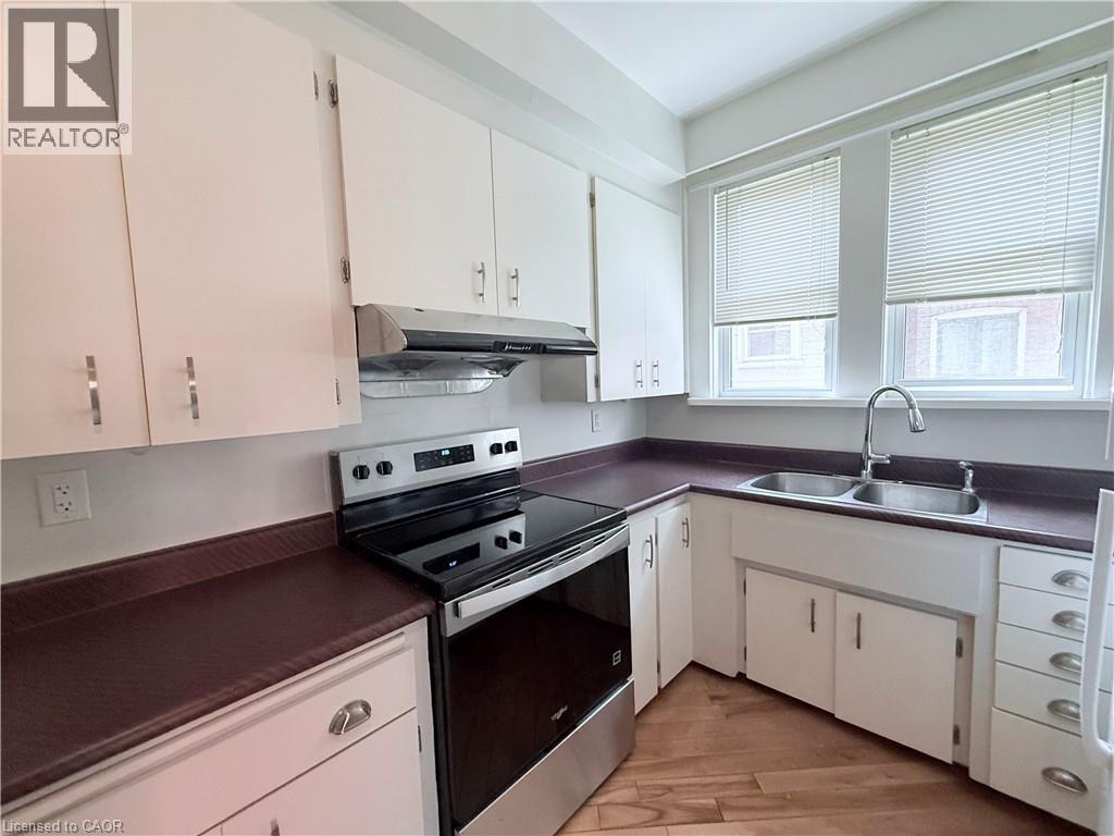 220 Maplewood Avenue Unit# 1, Hamilton, Ontario  L8M 1X8 - Photo 11 - 40831671