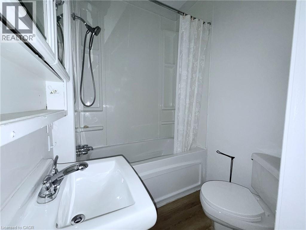 220 Maplewood Avenue Unit# 1, Hamilton, Ontario  L8M 1X8 - Photo 13 - 40831671