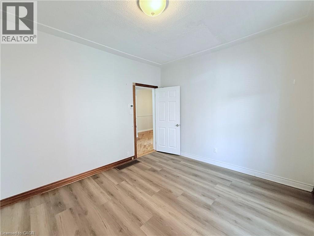 220 Maplewood Avenue Unit# 1, Hamilton, Ontario  L8M 1X8 - Photo 15 - 40831671