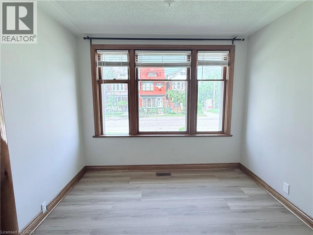 220 Maplewood Avenue Unit# 1, Hamilton, Ontario  L8M 1X8 - Photo 8 - 40831671