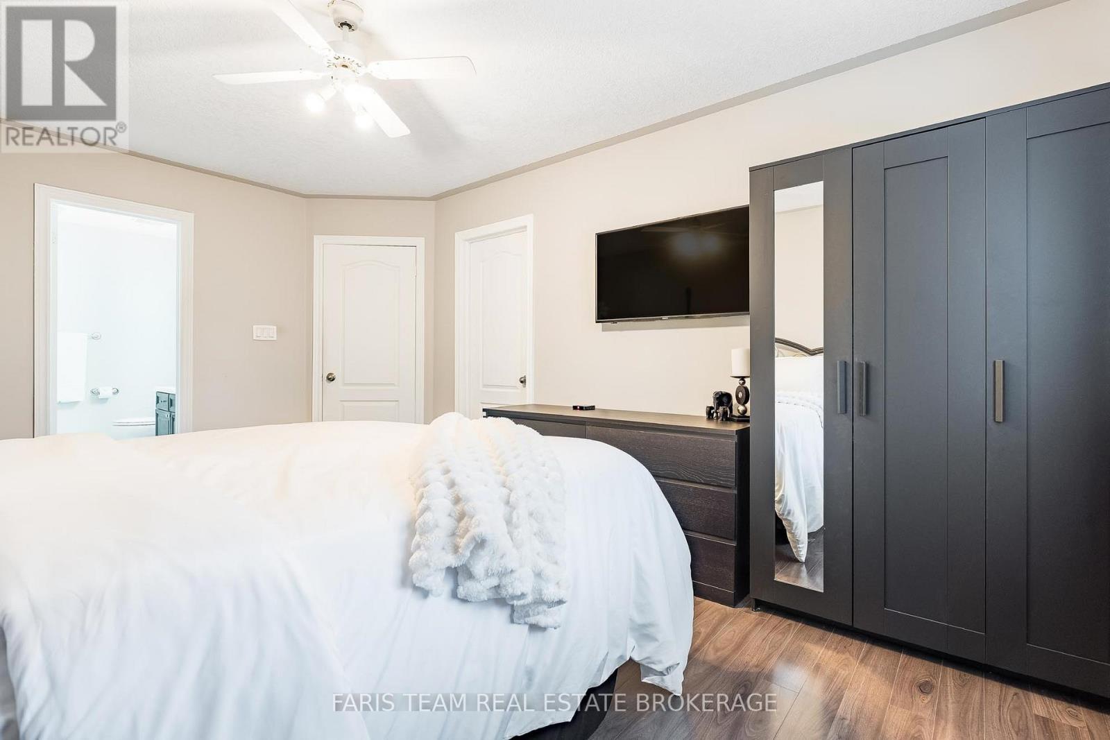 12 Kensington Trail, Barrie, Ontario  L4N 0K5 - Photo 23 - S13155356