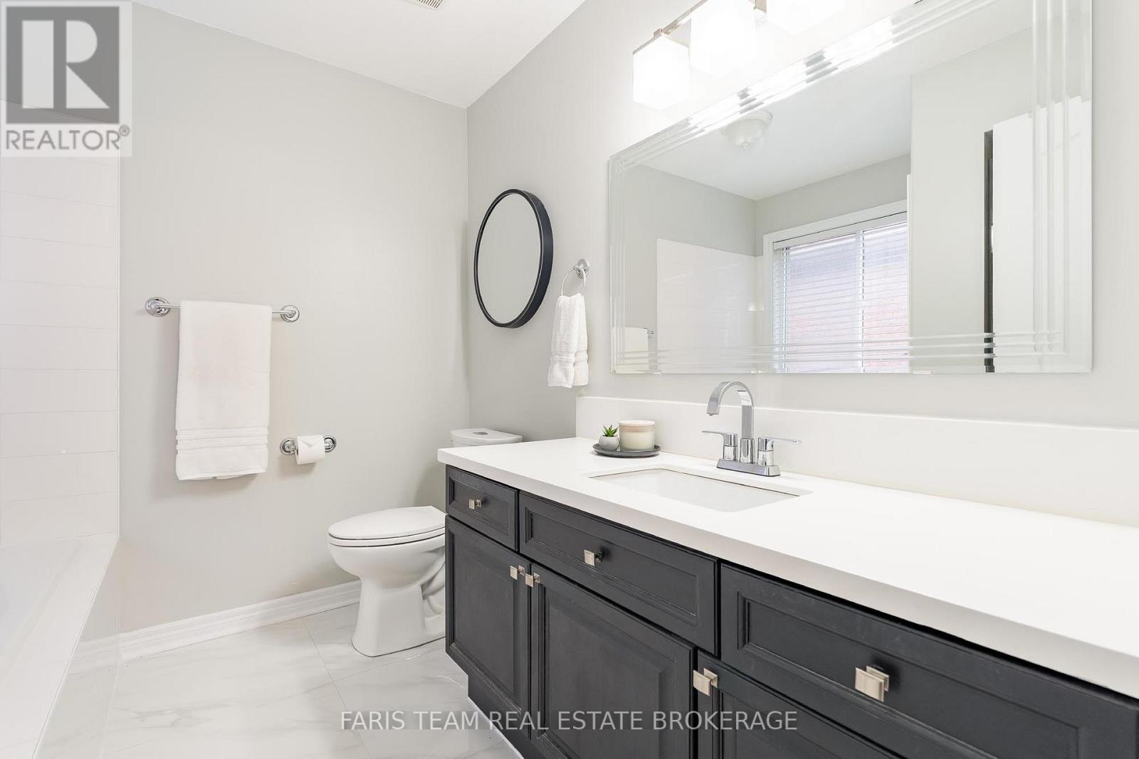 12 Kensington Trail, Barrie, Ontario  L4N 0K5 - Photo 24 - S13155356