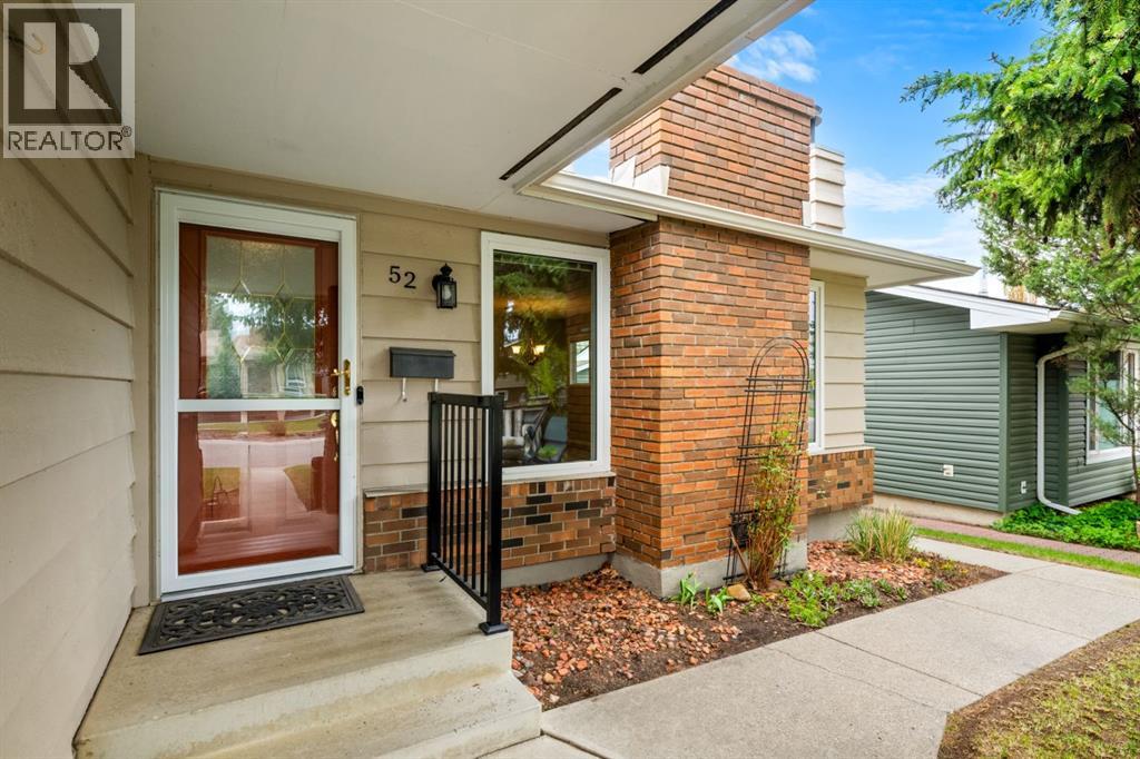 52 Lake Lucerne Close SE, Calgary, Alberta  T2J 3H8 - Photo 6 - A2313035