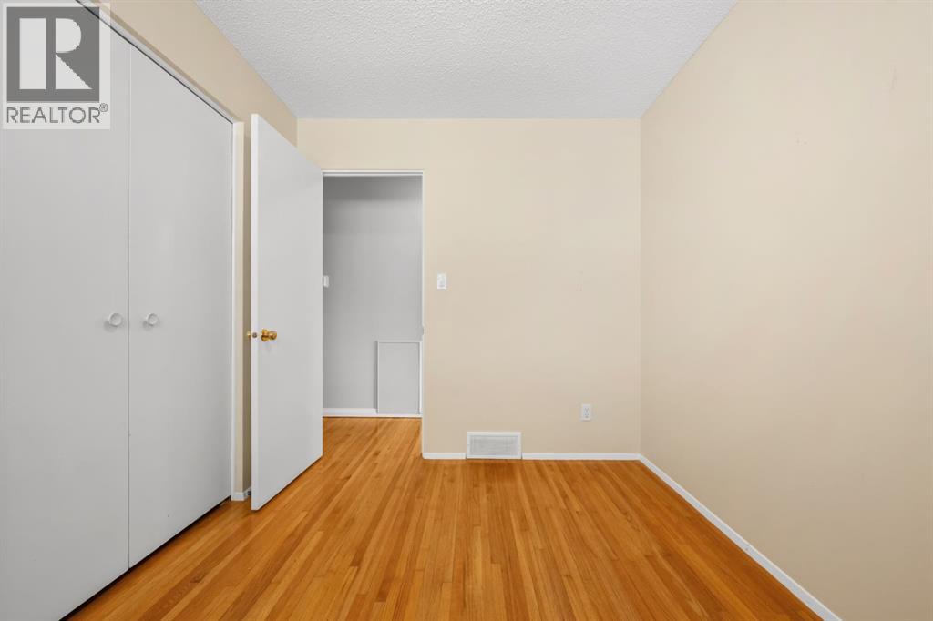 52 Lake Lucerne Close SE, Calgary, Alberta  T2J 3H8 - Photo 23 - A2313035