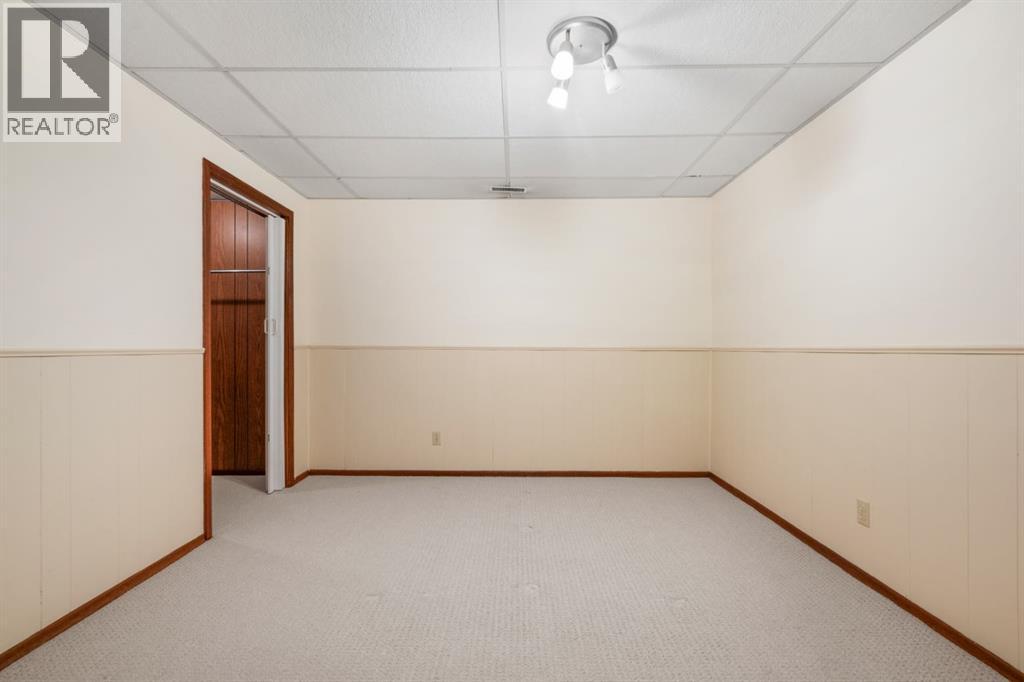 52 Lake Lucerne Close SE, Calgary, Alberta  T2J 3H8 - Photo 37 - A2313035