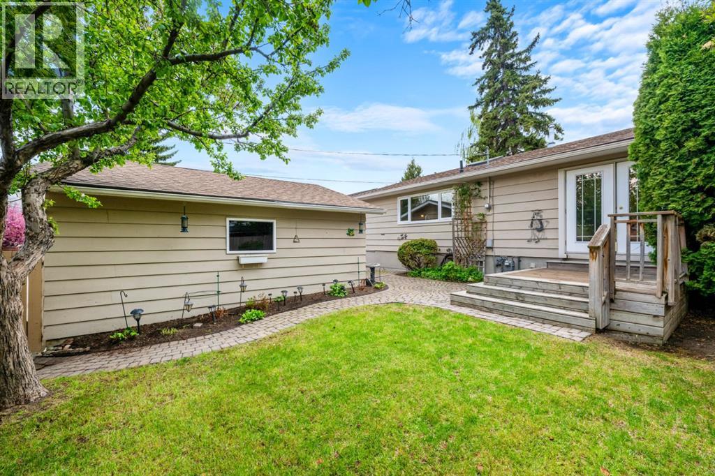 52 Lake Lucerne Close SE, Calgary, Alberta  T2J 3H8 - Photo 42 - A2313035