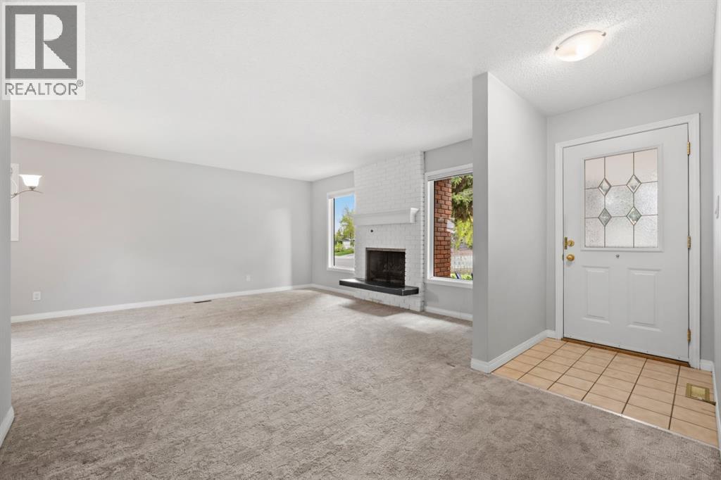52 Lake Lucerne Close SE, Calgary, Alberta  T2J 3H8 - Photo 8 - A2313035