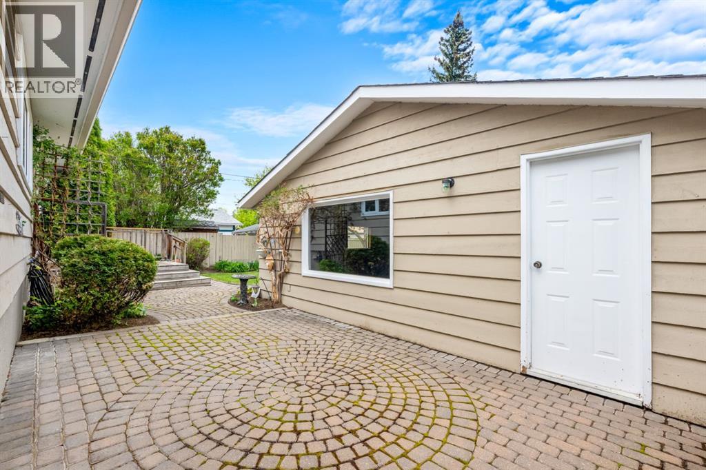 52 Lake Lucerne Close SE, Calgary, Alberta  T2J 3H8 - Photo 46 - A2313035
