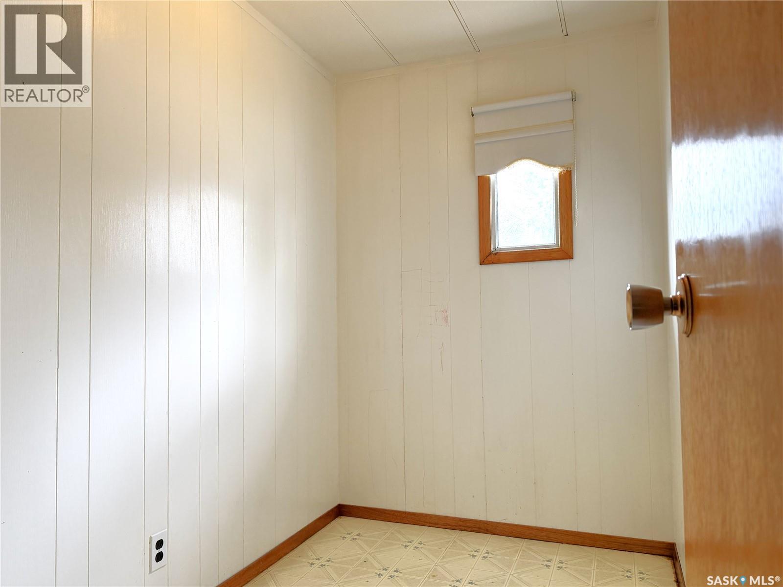 1016 Railway Avenue, Milestone, Saskatchewan  S0G 3L0 - Photo 20 - SK036677