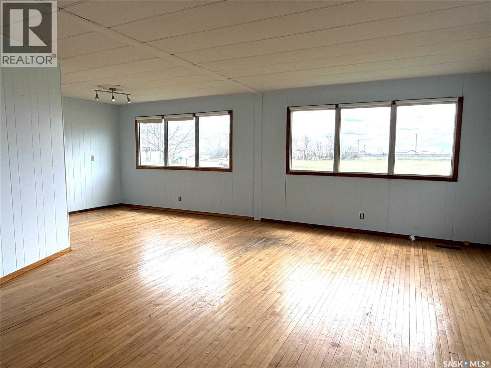 1016 Railway Avenue, Milestone, Saskatchewan  S0G 3L0 - Photo 6 - SK036677