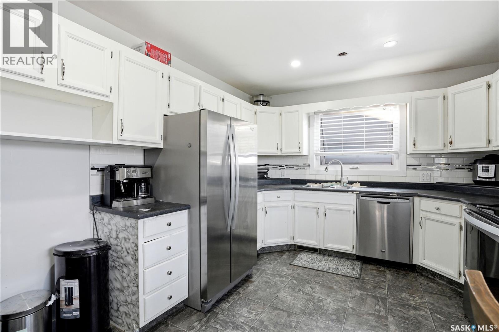 330 Devonshire Crescent, Saskatoon, Saskatchewan  S7L 5V8 - Photo 9 - SK036628