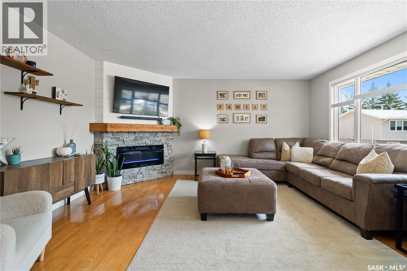 35 Symons Place, Regina, Saskatchewan  S4X 1M7 - Photo 5 - SK036592