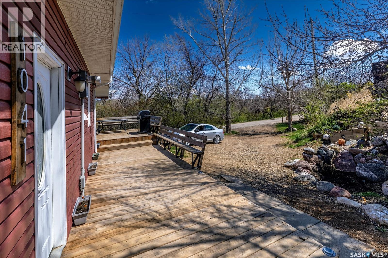 1041 Tatanka Drive, South Lake, Saskatchewan  S0H 0R0 - Photo 4 - SK036530