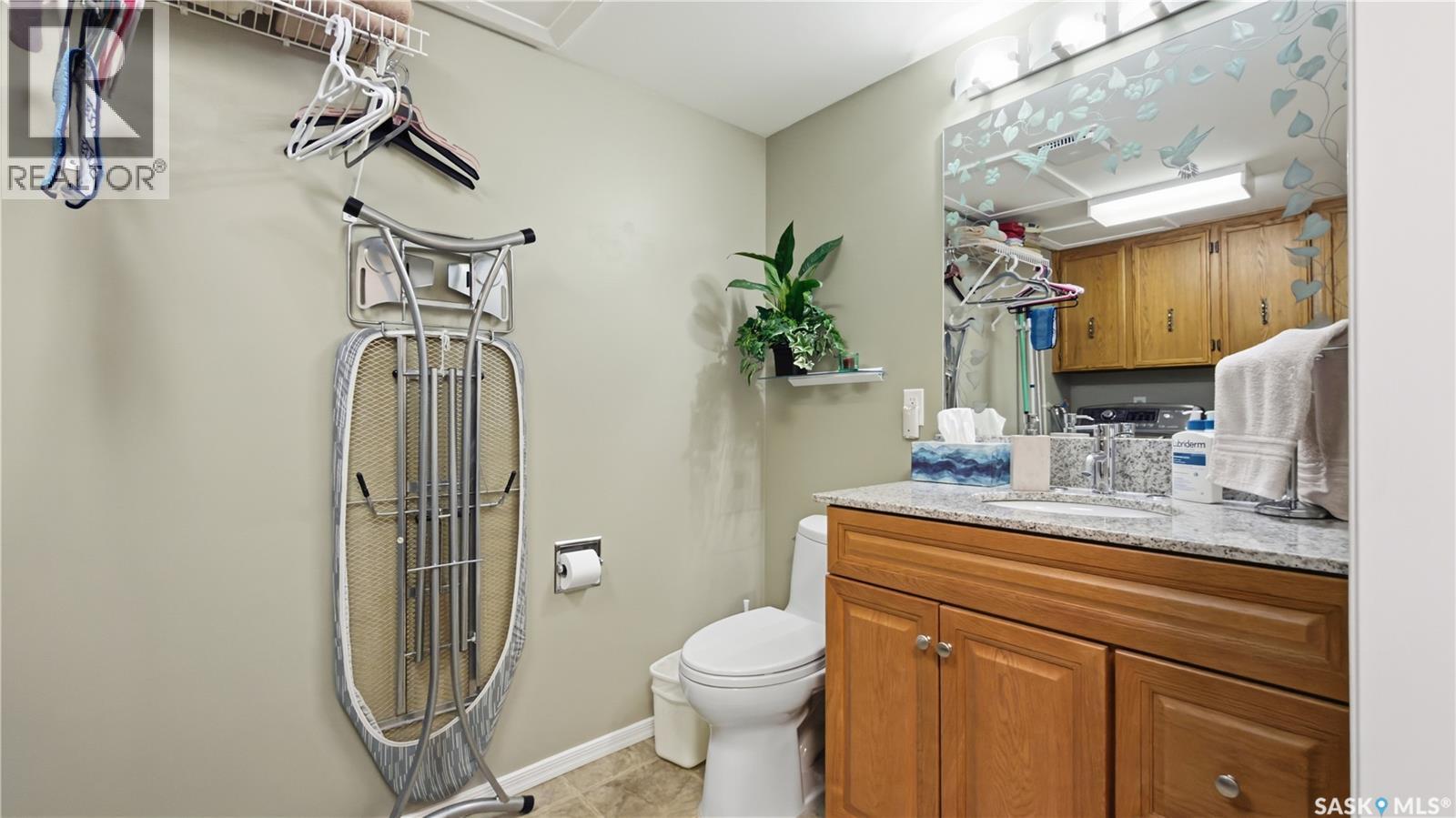 2403 Truesdale Drive, Regina, Saskatchewan  S4V 0W1 - Photo 28 - SK036499