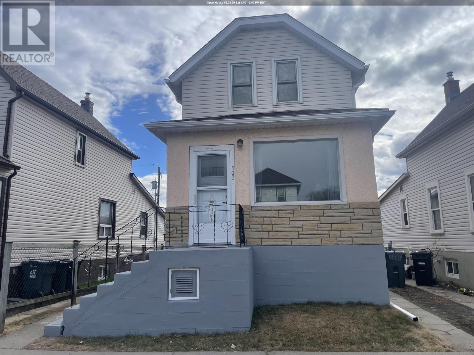 523 McLaughlin ST W, Thunder Bay, Ontario