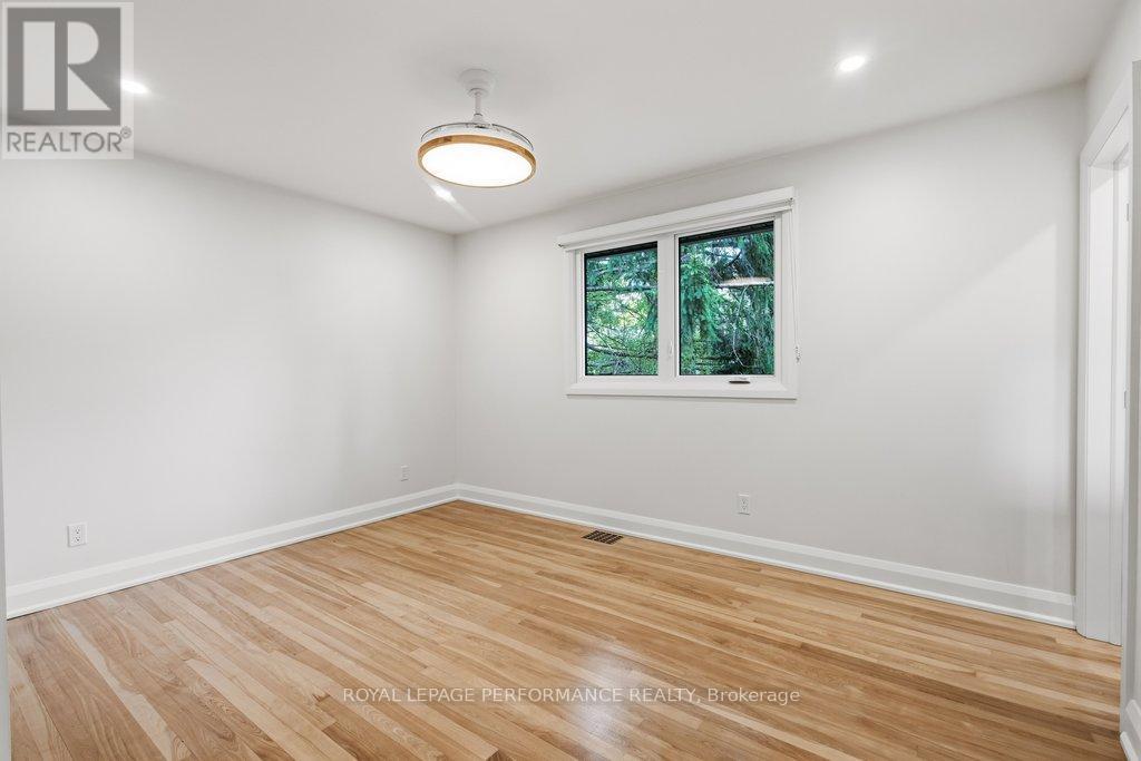 180 Roger Road, Ottawa, Ontario  K1H 5C8 - Photo 13 - X13155908