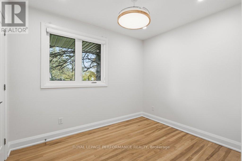 180 Roger Road, Ottawa, Ontario  K1H 5C8 - Photo 7 - X13155908