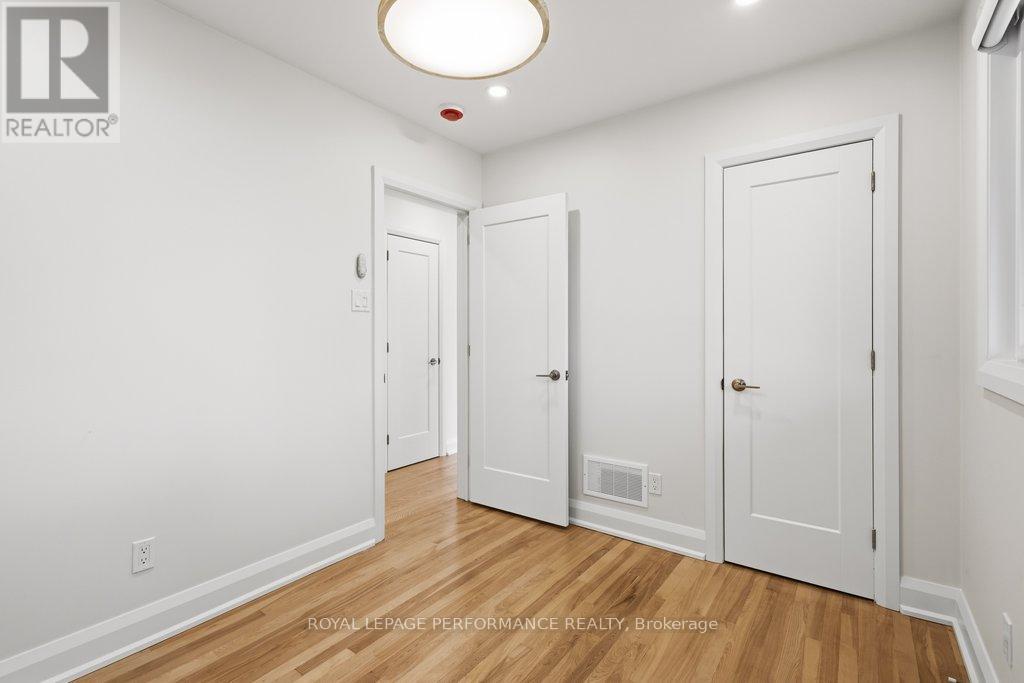 180 Roger Road, Ottawa, Ontario  K1H 5C8 - Photo 9 - X13155908