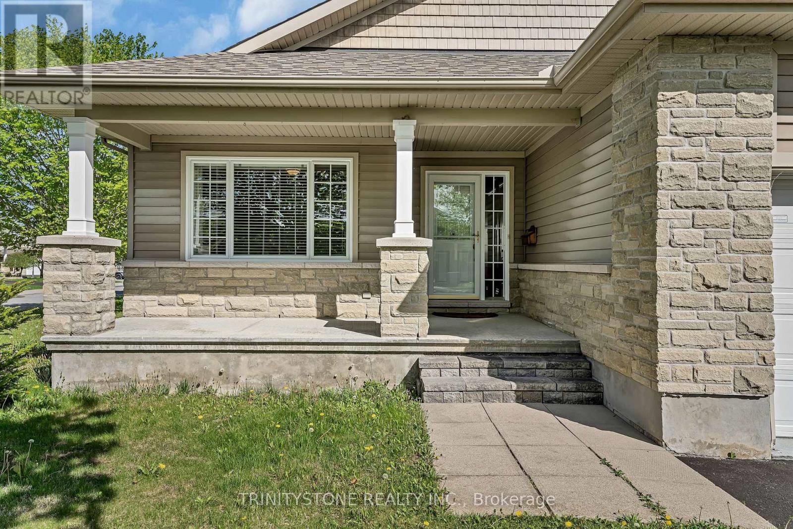 90 Sinclair Avenue, Carleton Place, Ontario  K7C 4V3 - Photo 3 - X13155944