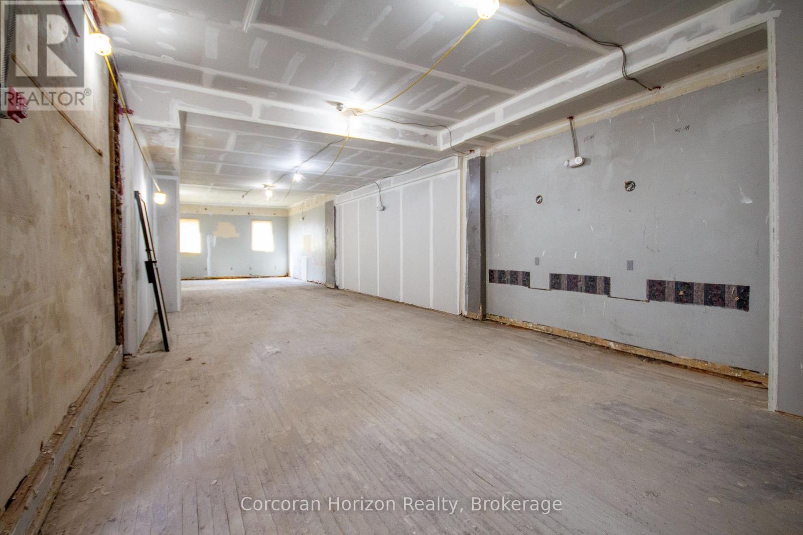 Full - 90 John Street S, Hamilton, Ontario  L8N 2C1 - Photo 2 - X13156008